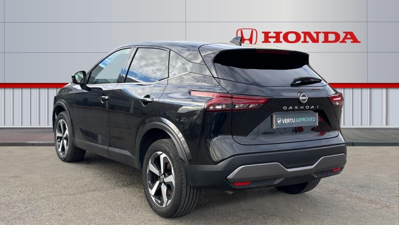 Nissan Qashqai 1.3 DiG-T MH N-Connecta 5dr Petrol Hatchback